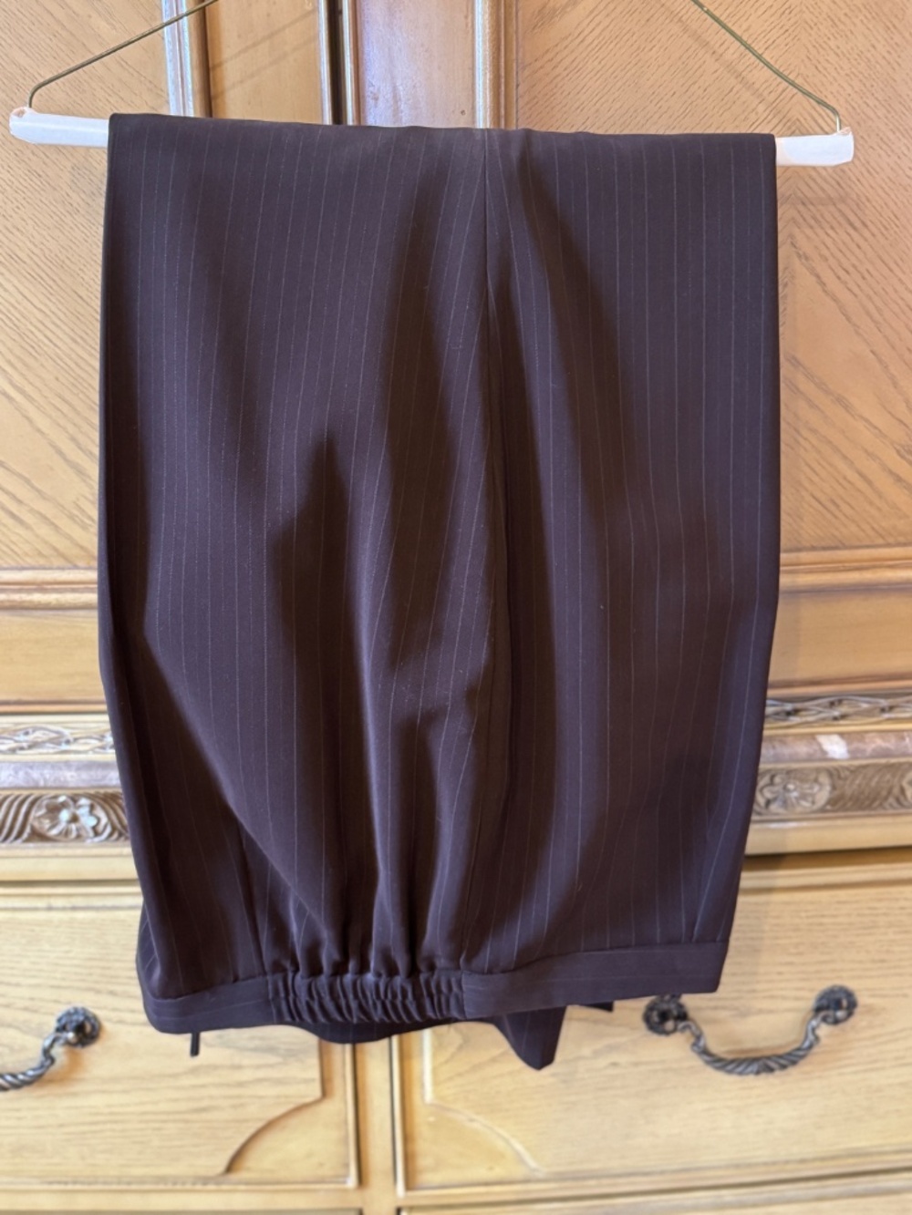 Women’s pin strip brown pants suit - Picture 3 of 4